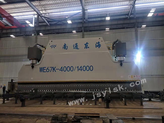 WE67K-5000/8000雙機(jī)聯(lián)動(dòng)折彎?rùn)C(jī)