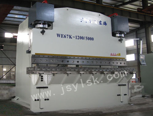 WE67K-1200/5000數(shù)控折彎?rùn)C(jī)