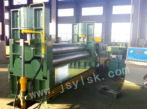 液壓三輥對(duì)稱式卷板機(jī)