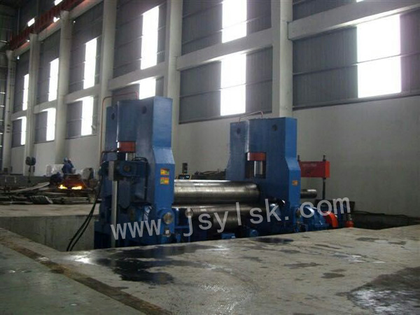 大型上輥萬能式卷板機(jī)