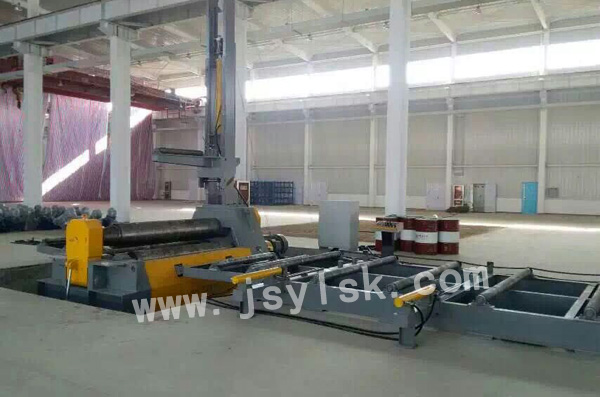 四輥卷板機(jī)