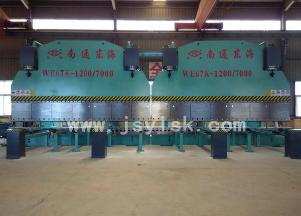WC67Y/E系列雙機聯(lián)動折彎機