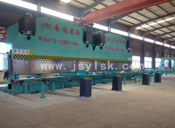 WC67Y/E系列雙機(jī)聯(lián)動(dòng)折彎?rùn)C(jī)