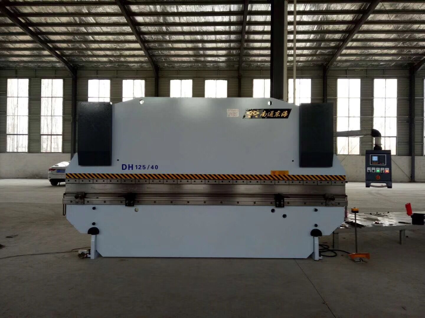 東海折彎?rùn)C(jī)